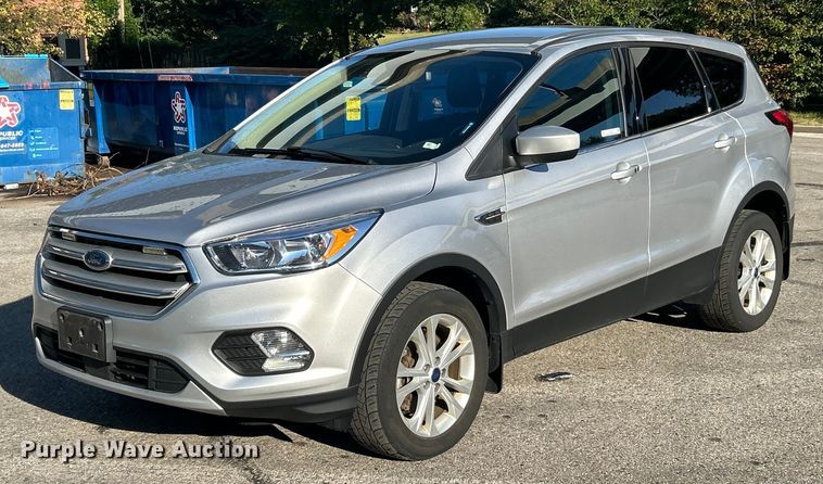 image for item ET3216 2019 Ford Escape SE SUV