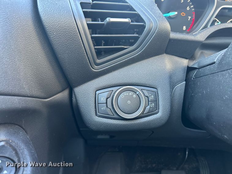 image for item ET3216 2019 Ford Escape SE SUV