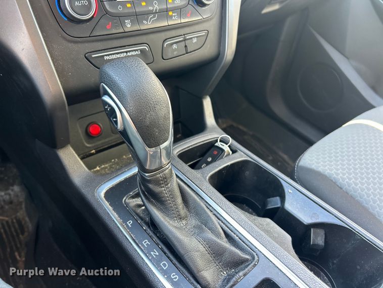 image for item ET3216 2019 Ford Escape SE SUV