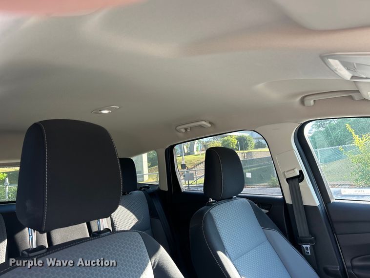 image for item ET3216 2019 Ford Escape SE SUV