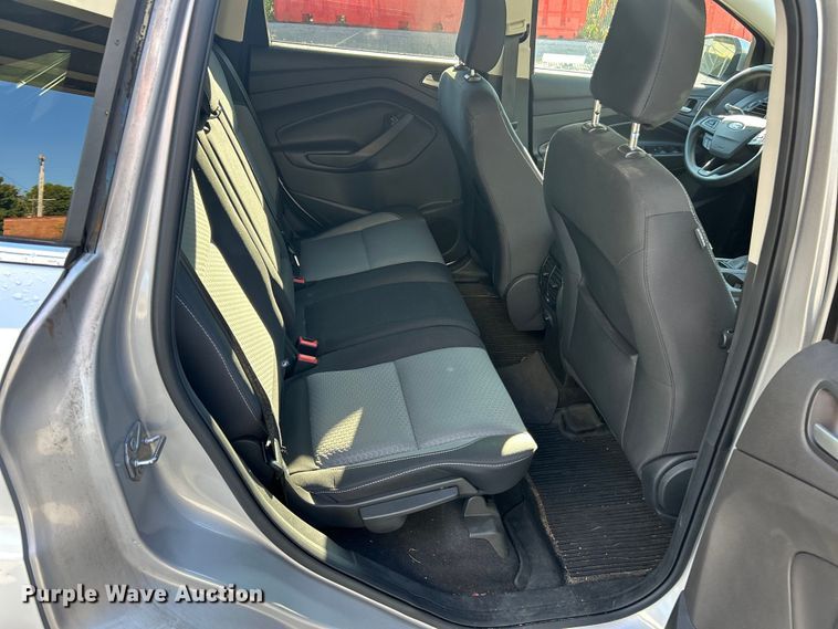 image for item ET3216 2019 Ford Escape SE SUV