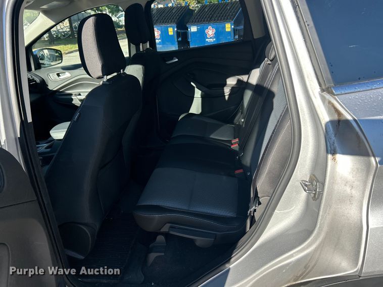 image for item ET3216 2019 Ford Escape SE SUV