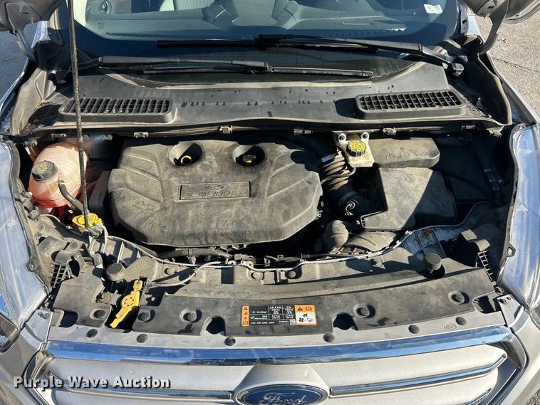 image for item ET3216 2019 Ford Escape SE SUV