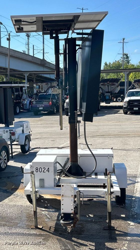 image for item ET3217 2013 American Signal message board trailer