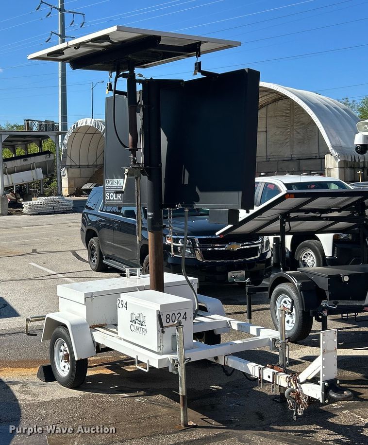 image for item ET3217 2013 American Signal message board trailer