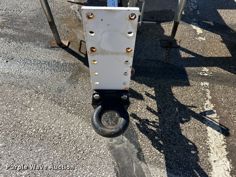 image for item ET3217 2013 American Signal message board trailer