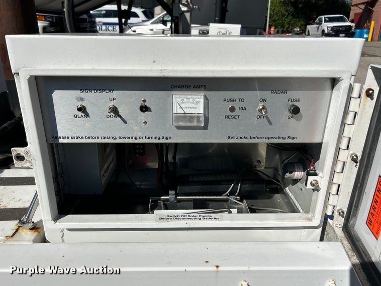 image for item ET3217 2013 American Signal message board trailer