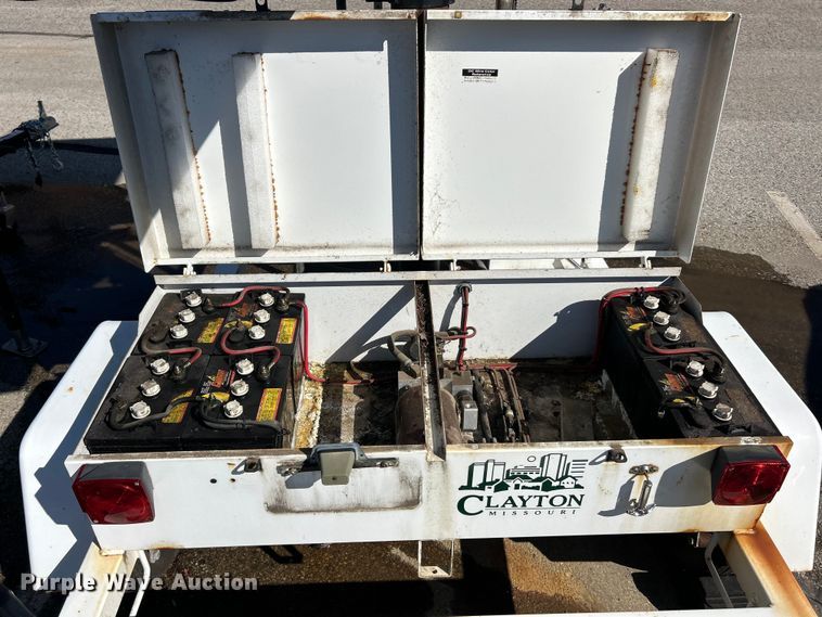 image for item ET3217 2013 American Signal message board trailer