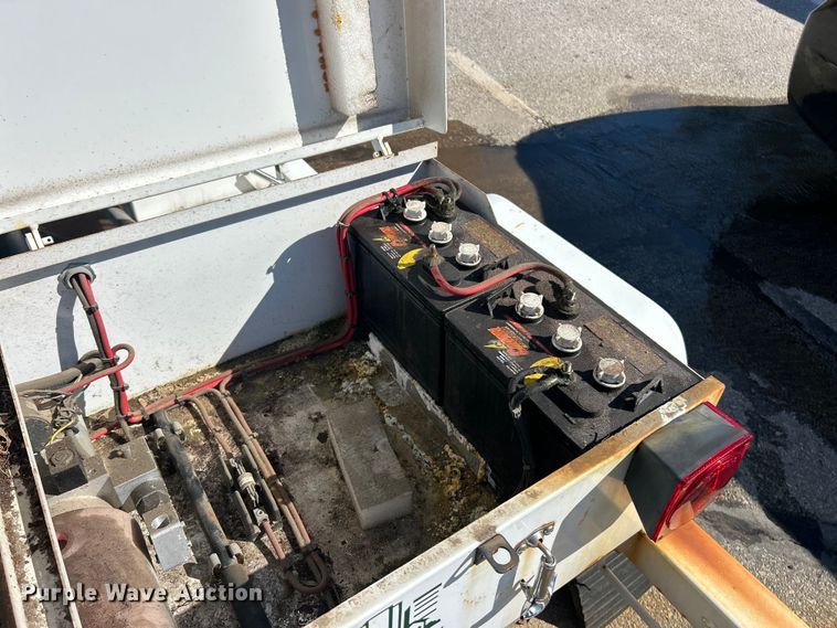 image for item ET3217 2013 American Signal message board trailer