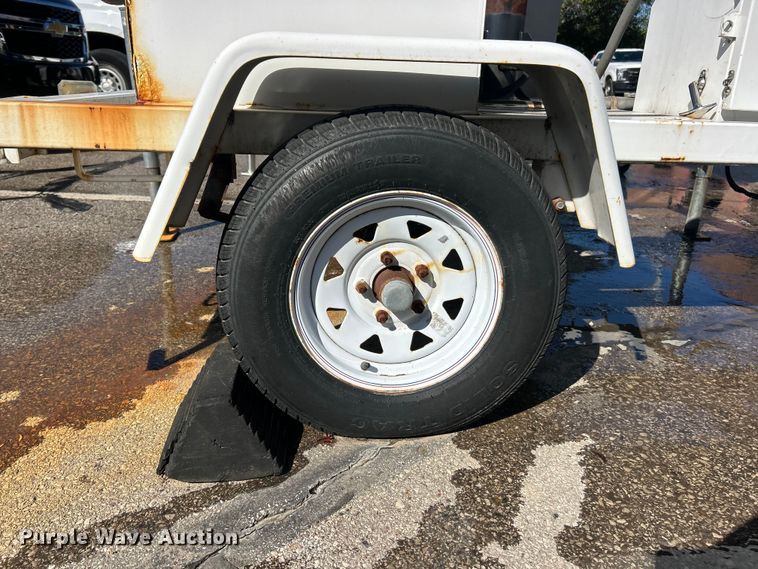 image for item ET3217 2013 American Signal message board trailer