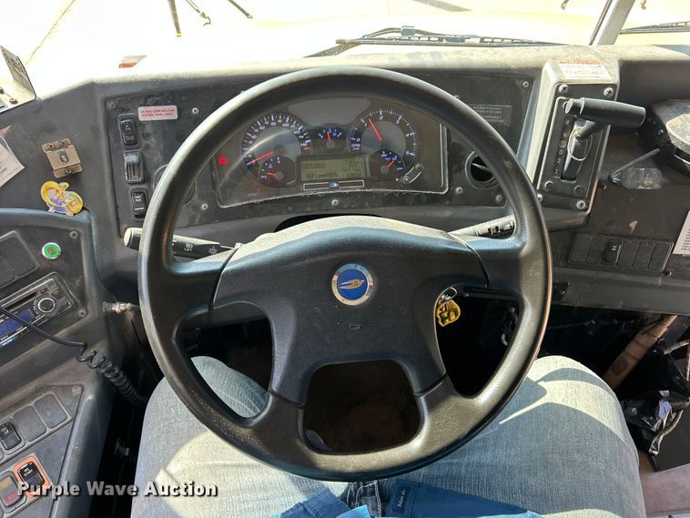 image for item ET3248 2013 Blue Bird Vision school bus