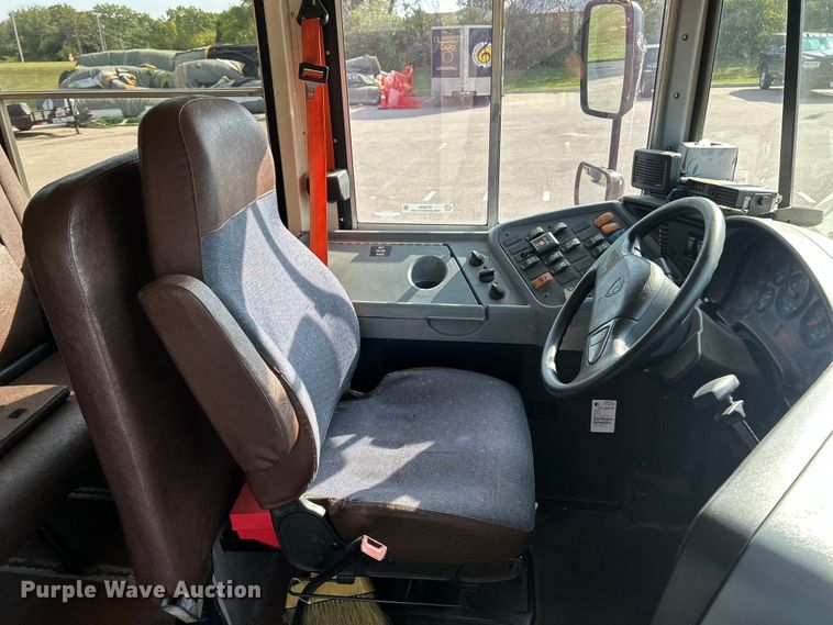 image for item ET3249 2014 IC PB105 school bus