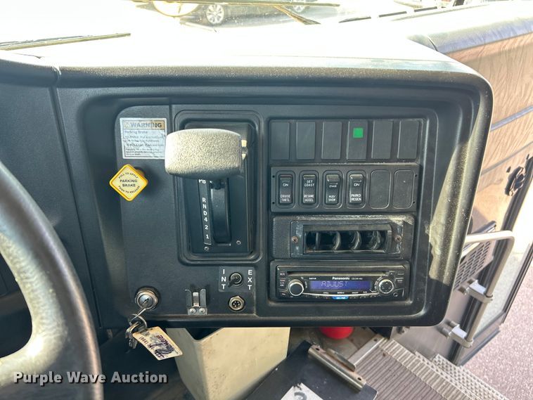 image for item ET3249 2014 IC PB105 school bus