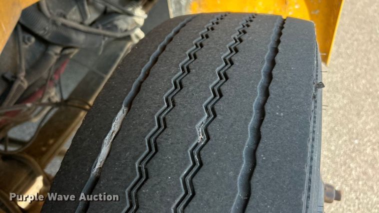 image for item ET3249 2014 IC PB105 school bus