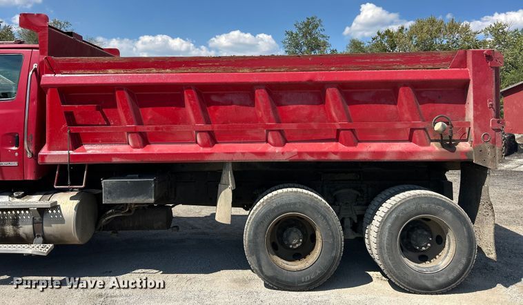 image for item ET3456 2007 Sterling L7500 dump truck