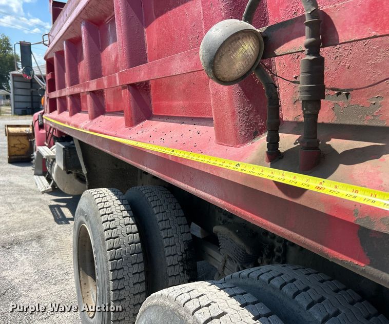 image for item ET3456 2007 Sterling L7500 dump truck