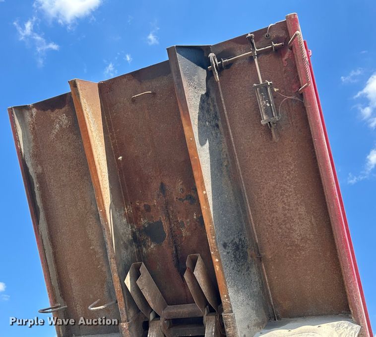 image for item ET3456 2007 Sterling L7500 dump truck