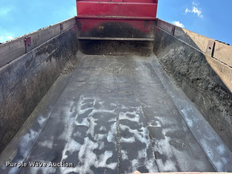 image for item ET3456 2007 Sterling L7500 dump truck