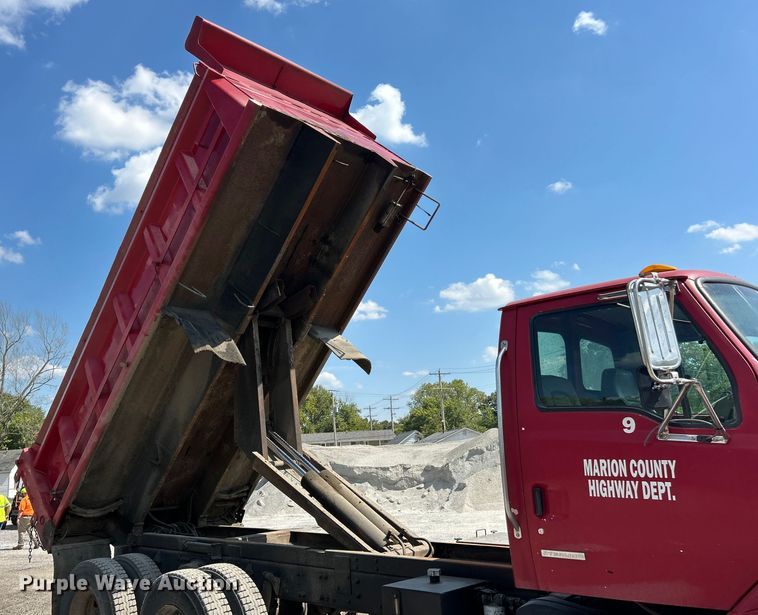 image for item ET3456 2007 Sterling L7500 dump truck