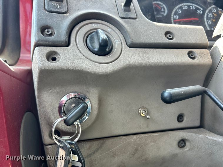 image for item ET3456 2007 Sterling L7500 dump truck