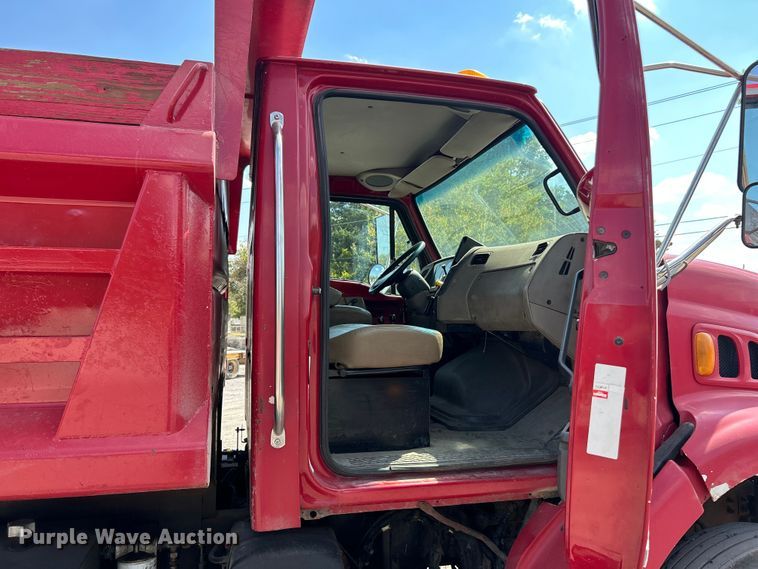 image for item ET3456 2007 Sterling L7500 dump truck