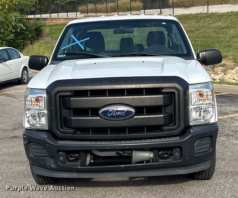 image for item ET4557 2011 Ford F250 Super Duty Crew Cab pickup truck