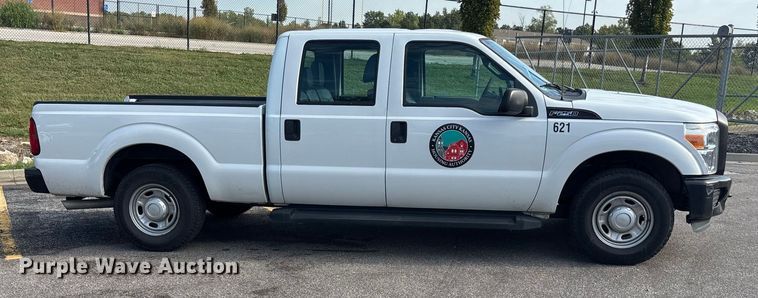 image for item ET4557 2011 Ford F250 Super Duty Crew Cab pickup truck