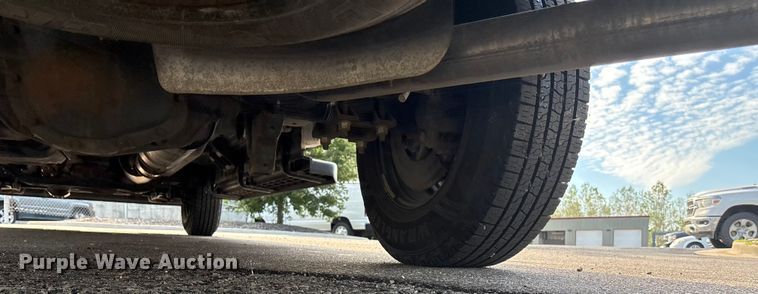 image for item ET4557 2011 Ford F250 Super Duty Crew Cab pickup truck