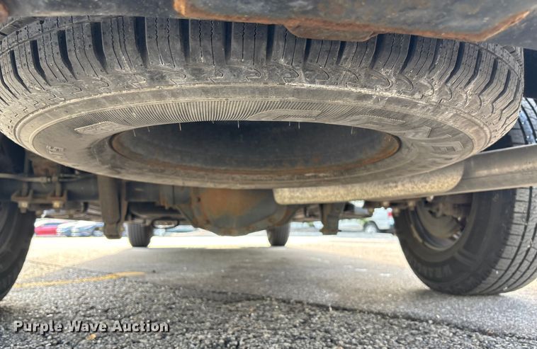 image for item ET4557 2011 Ford F250 Super Duty Crew Cab pickup truck