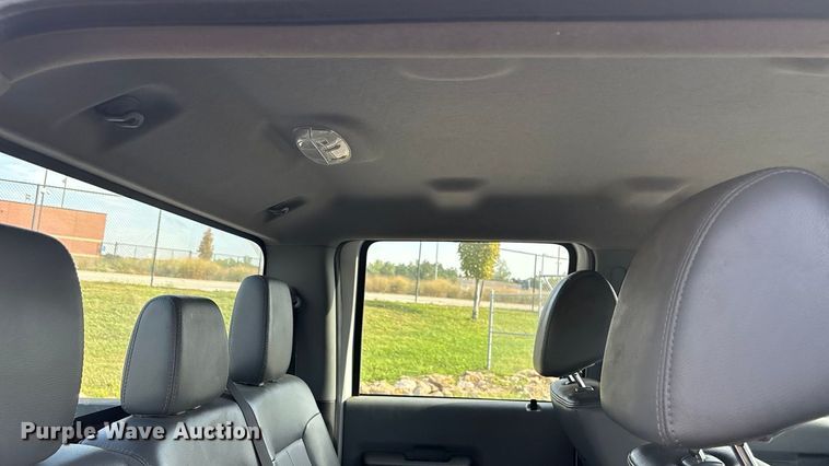 image for item ET4557 2011 Ford F250 Super Duty Crew Cab pickup truck