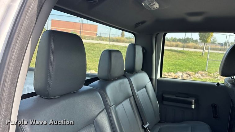 image for item ET4557 2011 Ford F250 Super Duty Crew Cab pickup truck