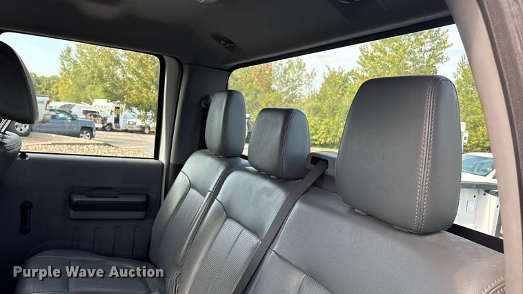 image for item ET4557 2011 Ford F250 Super Duty Crew Cab pickup truck