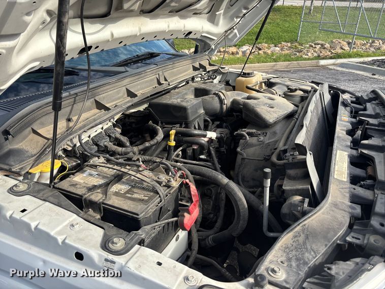 image for item ET4557 2011 Ford F250 Super Duty Crew Cab pickup truck