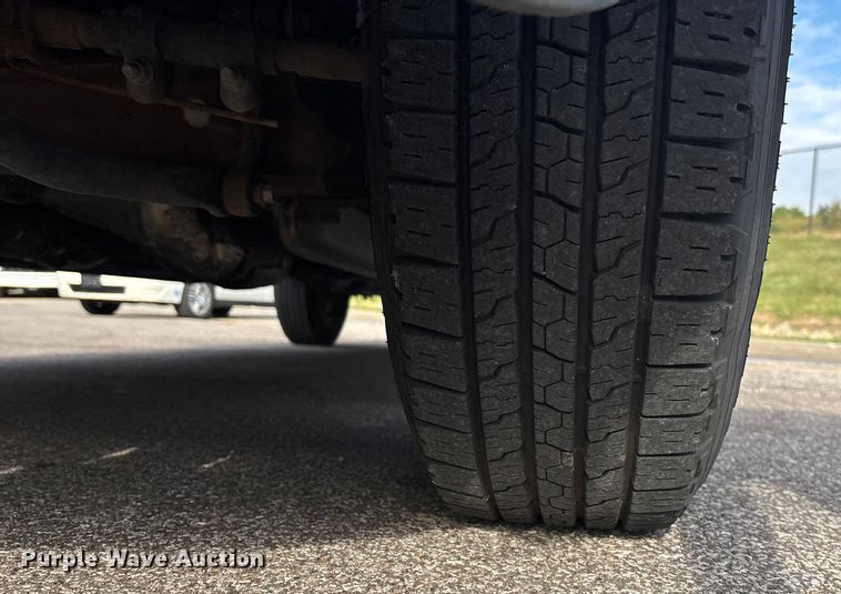 image for item ET4557 2011 Ford F250 Super Duty Crew Cab pickup truck