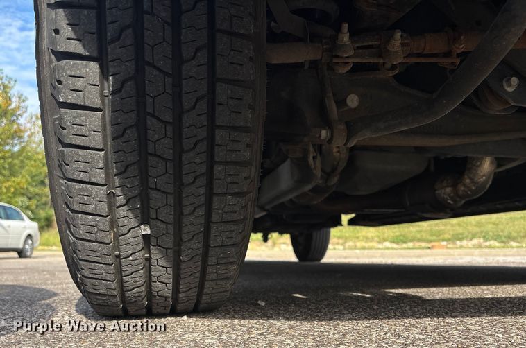 image for item ET4557 2011 Ford F250 Super Duty Crew Cab pickup truck