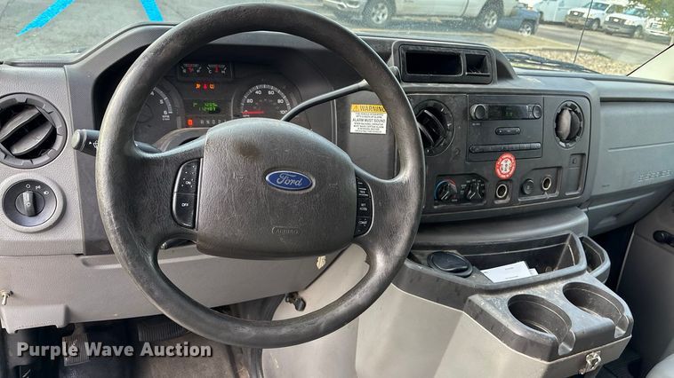 image for item ET4562 2011 Ford E250 van