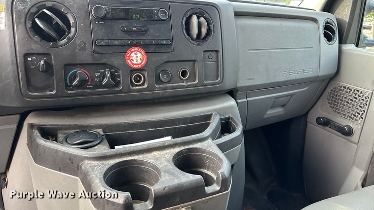 image for item ET4562 2011 Ford E250 van