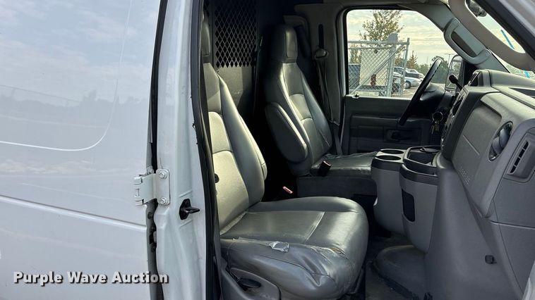 image for item ET4562 2011 Ford E250 van