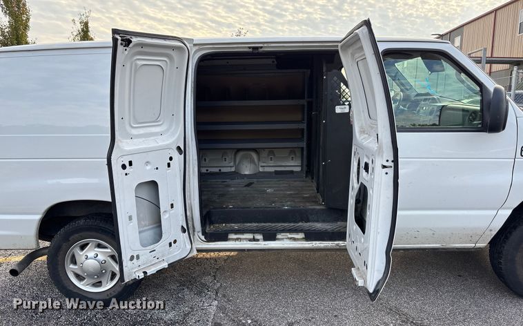 image for item ET4562 2011 Ford E250 van