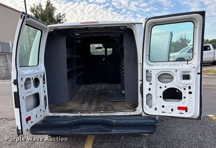 image for item ET4562 2011 Ford E250 van