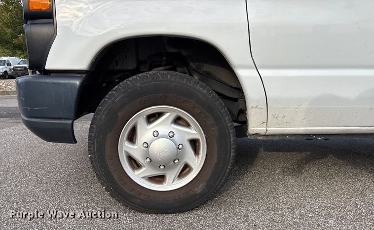 image for item ET4562 2011 Ford E250 van