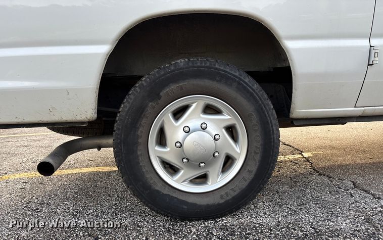 image for item ET4562 2011 Ford E250 van