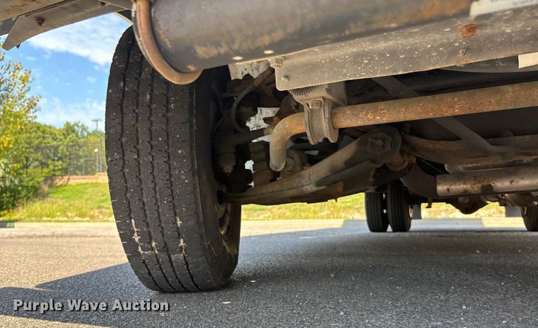 image for item ET4563 2004 Workhorse P42 delivery van