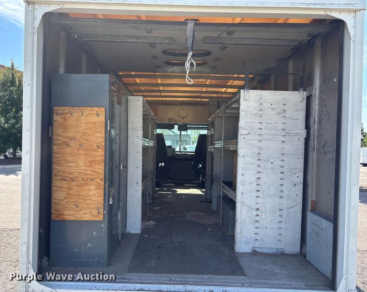 image for item ET4563 2004 Workhorse P42 delivery van