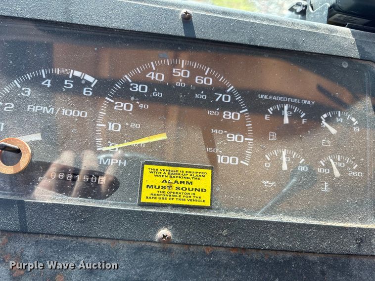 image for item ET4563 2004 Workhorse P42 delivery van