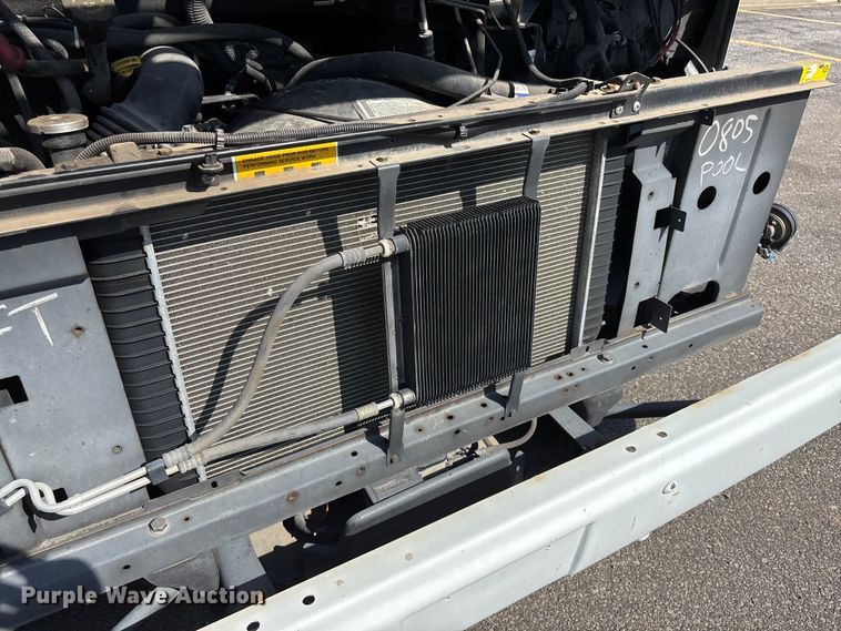 image for item ET4563 2004 Workhorse P42 delivery van