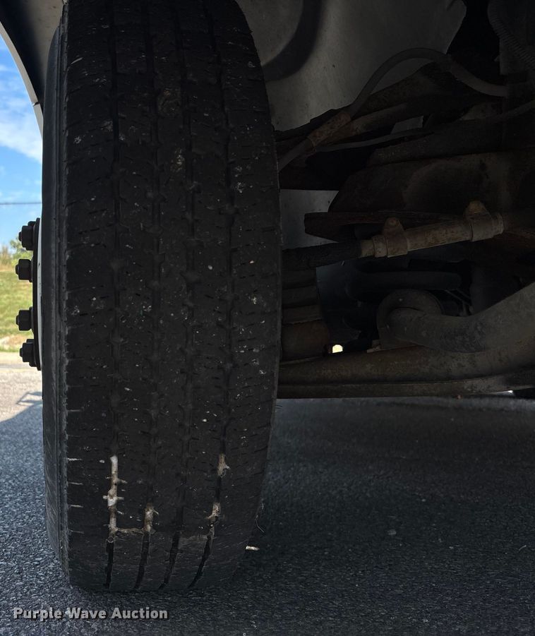 image for item ET4563 2004 Workhorse P42 delivery van