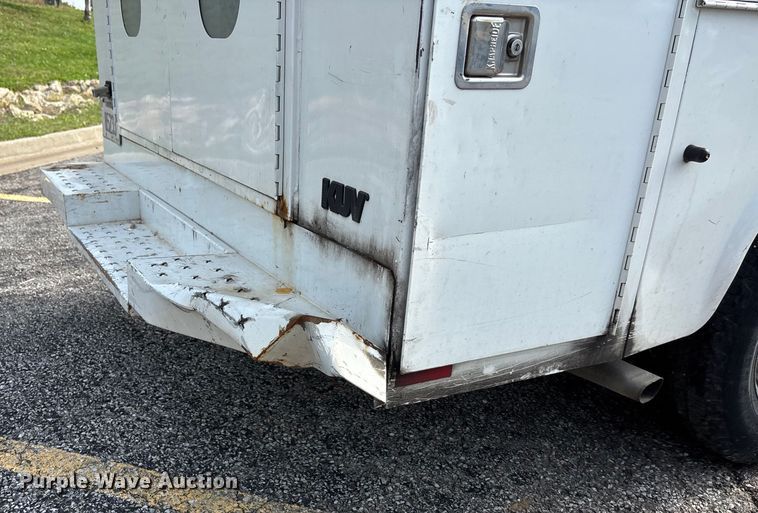 image for item ET4565 2013 Ford E350 Super Duty utility van