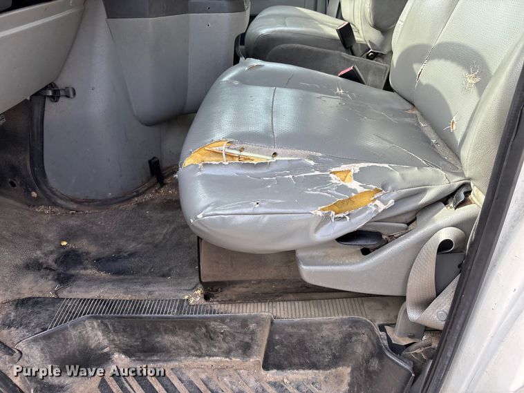 image for item ET4565 2013 Ford E350 Super Duty utility van