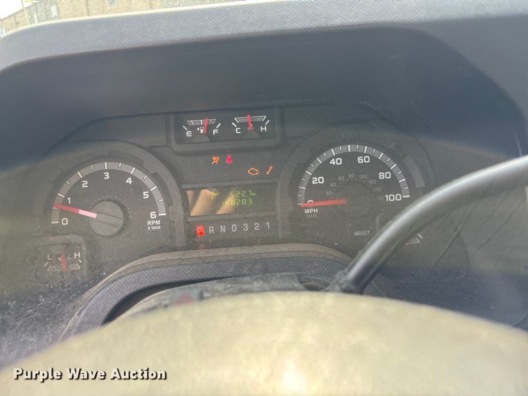 image for item ET4565 2013 Ford E350 Super Duty utility van